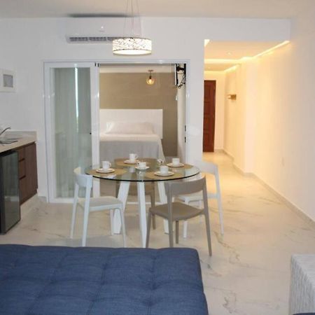 Beach Front Renewed Apartment Cancun Bagian luar foto