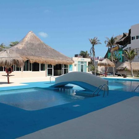 Beach Front Renewed Apartment Cancun Bagian luar foto
