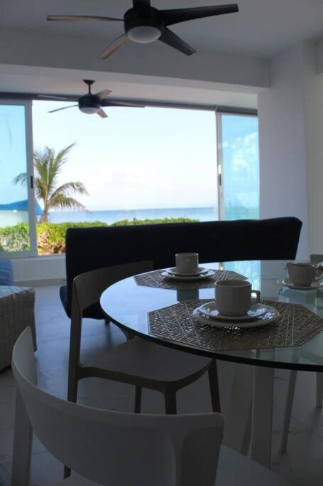Beach Front Renewed Apartment Cancun Bagian luar foto