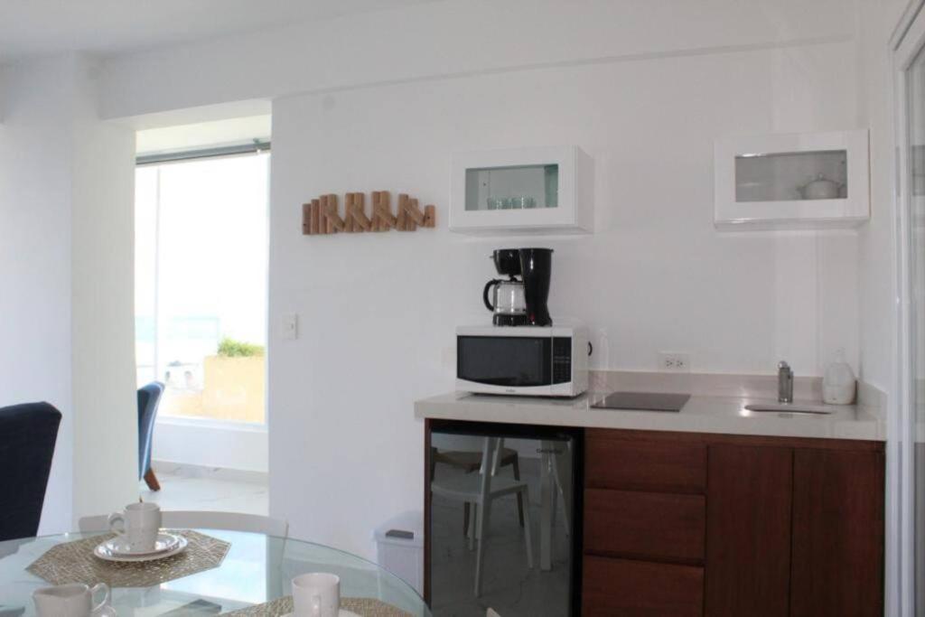 Beach Front Renewed Apartment Cancun Bagian luar foto